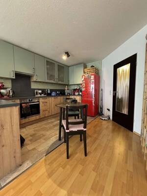 Bezugsfertige 3 Zimmer Wohnung mit Aufzug und offener Küche in Friedrichshain am Boxhagener Platz – 10245 Berlin – Vorschaubild 3