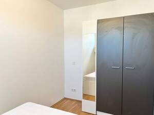 ***AB SOFORT VERFÜGBAR*** 1,5 ZIMMER WOHNUNG VOLL MÖBLIERT MIT BALKON MIT KFZ-STELLPLATZ – 90763 Fürth – Vorschaubild 7