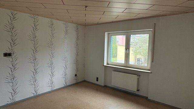 BREITENGÜßBACH - 2-FAMILIENHAUS mit bester Versorgung & Eigennutzungsmöglichkeit – Breitengüßbach – Vorschaubild 4
