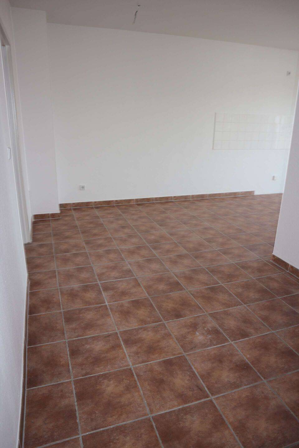 WG-Geeignet und Balkon + Bad mit Fenster - frei ab 1.7.26 – Chemnitz – Vorschaubild 6