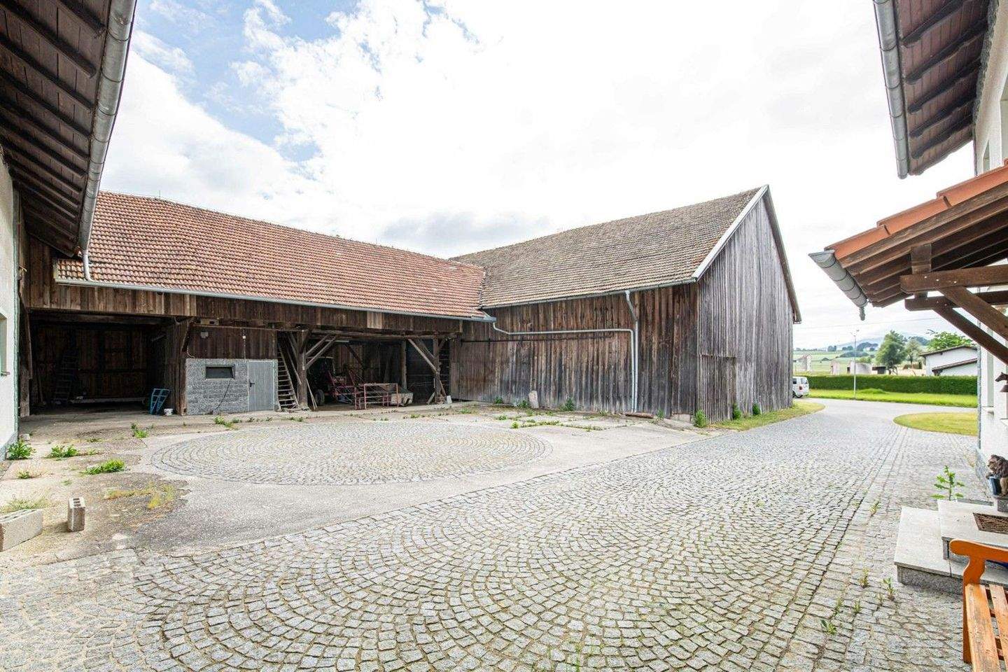 Charmantes Bauernhaus mit vielfältigen Nutzungsmöglichkeiten – Furth im Wald – Vorschaubild 9