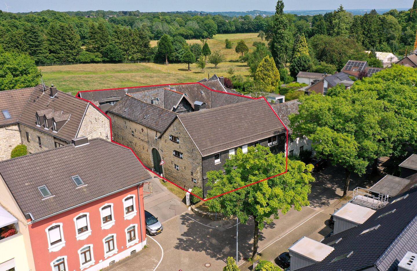 Leben in einem denkmalgeschützten Vierkanthof mit diversen Anbauten in AC-Richterich, mit Erweiterungspotential*.... – Aachen – Vorschaubild 2