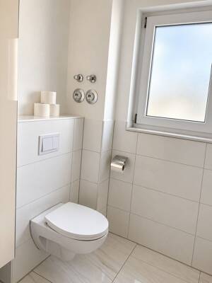 Sofort bezugsfrei: Großzügige und neuwertige 3-Zimmer-Wohnung mit Loggia – 63073 Offenbach am Main – Vorschaubild 6