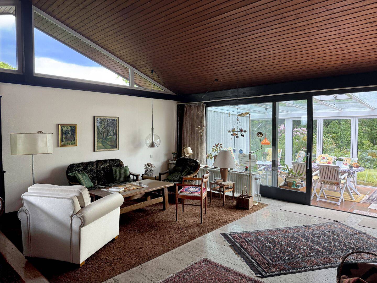 Courtagefrei – Charaktervoller Architektenbungalow mit Wintergarten, Kamin, Einliegerbereich und viel Grün am Stadtrand Bremen/Varrel – Bremen – Vorschaubild 4