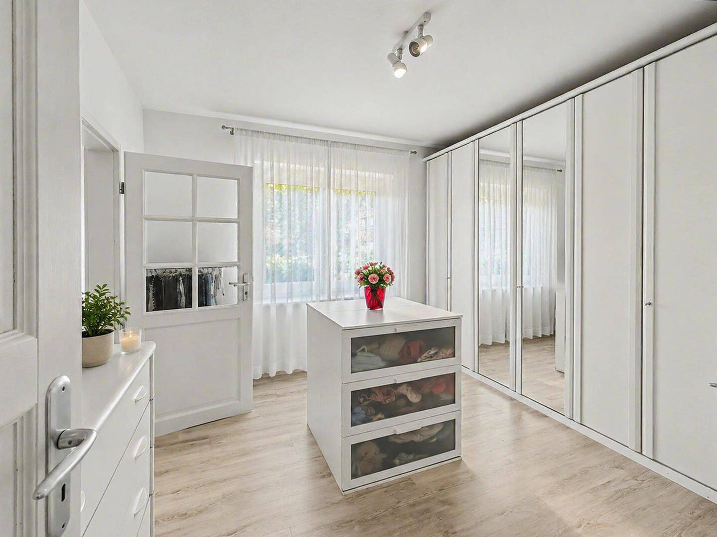 Wohnen wie im eigenen Park - Traumhaus mit Einliegerwohnung und Baureserve von Ibbenbüren – Ibbenbüren – Vorschaubild 8