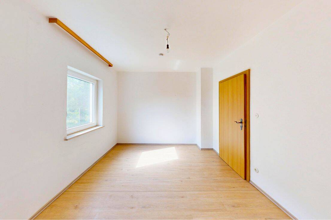 ** Ihr Wohntraum im Grünen: Freistehendes Haus mit Garten, Balkon und Platz für die ganze Familie ** – Ingolstadt – Vorschaubild 5