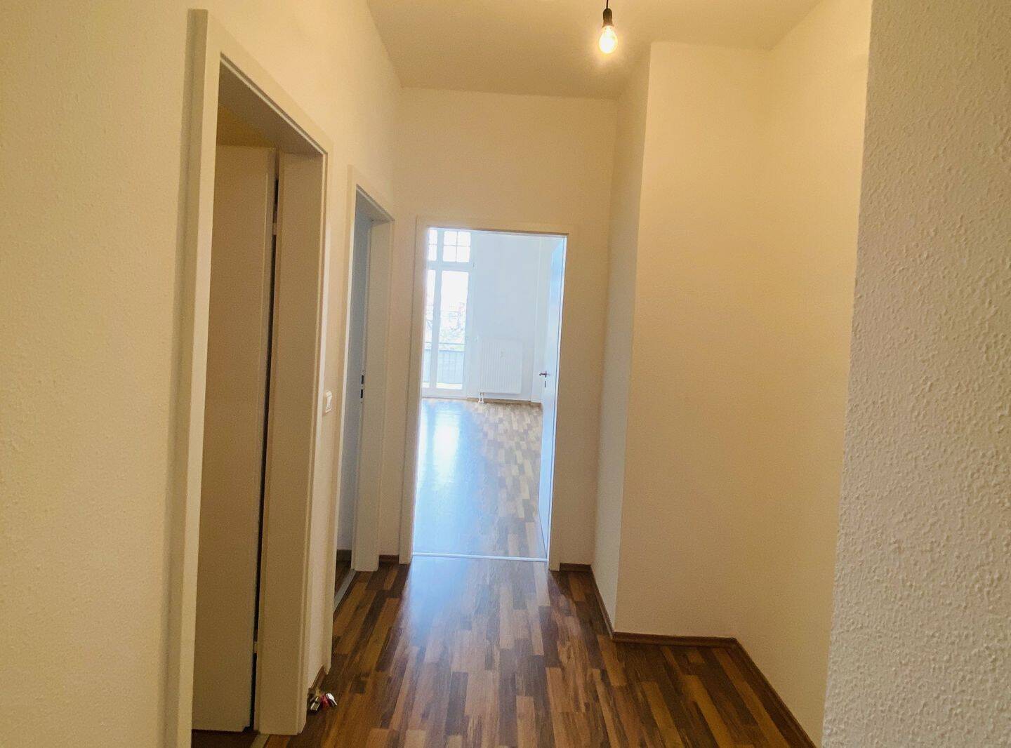 Traumhafte 2-Zimmer-Wohnung mit Balkon & saniertem Bad im begehrten Stadtfeld – Magdeburg – Vorschaubild 7