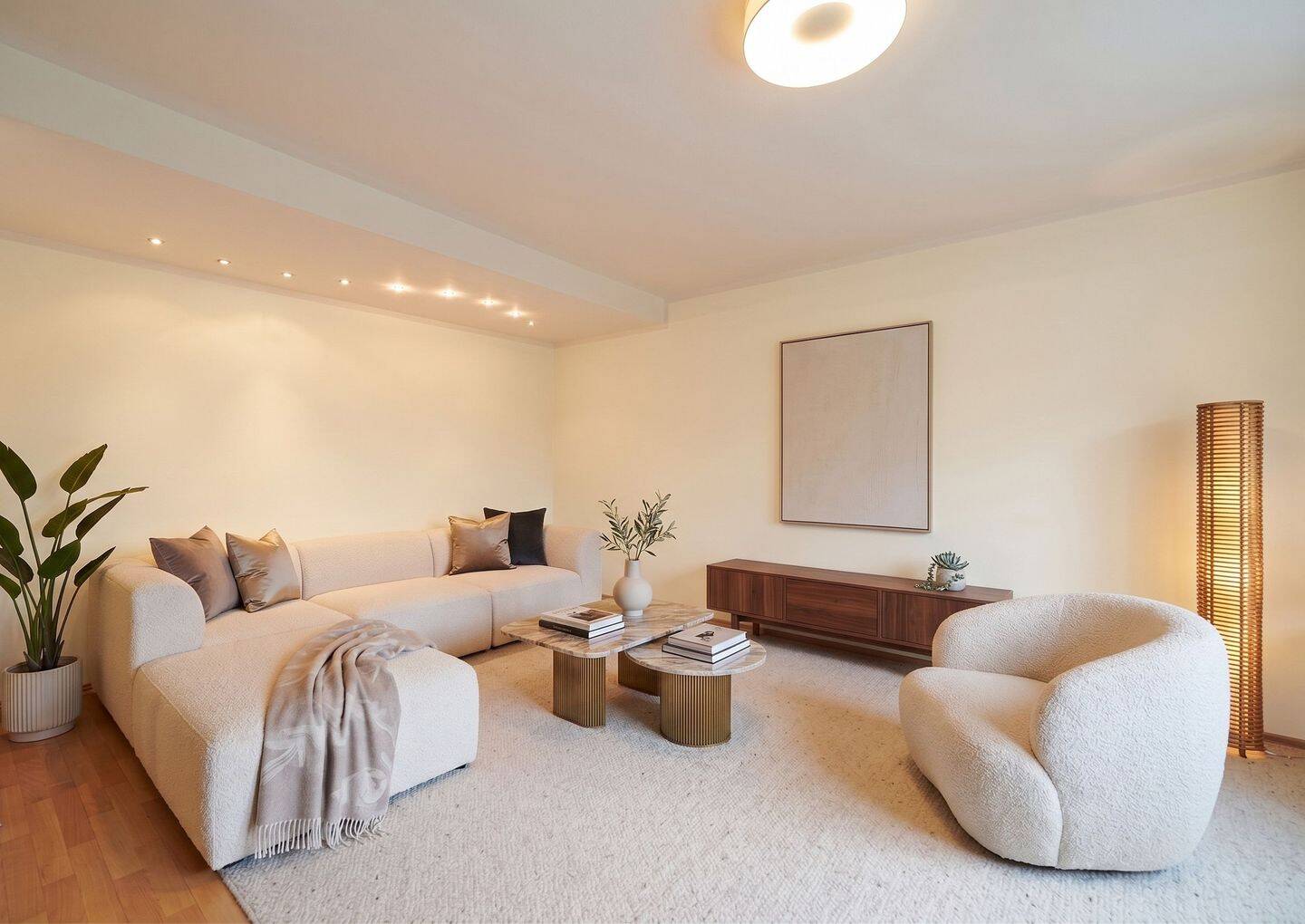 Nähe Augustenstraße - Attraktive 4-Zimmerwohnung mit Balkon – München – Bild 1 von 9