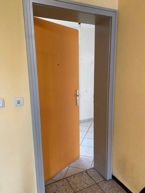 Sonnige 3 Zimmer- Eigentumswohnung mit großer Loggia ... – Nürnberg – Vorschaubild 6
