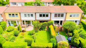 Berlin-Lichterfelde: Haus mit Terrasse, Garten und viel Potenzial