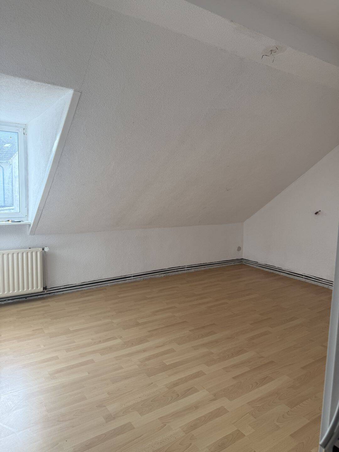 Charmantes Mehrfamilienhaus mit Entwicklungspotenzial - Sanierungsobjekt mit drei Wohneinheiten – Hemer – Vorschaubild 6
