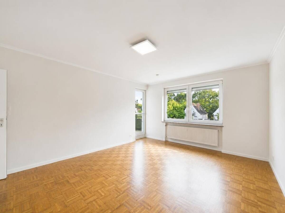 Bezugsfreie 4-Zimmer-Wohnung mit großem Balkon in der Neustadt – 28201 Bremen – Bild 1 von 9