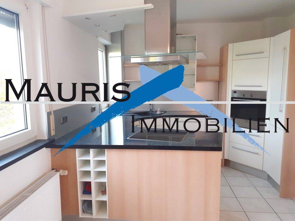 Große Wohnung mit schönem Schnitt, 2 Balkone und EBK