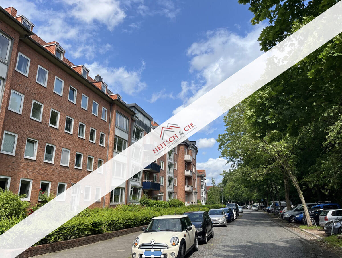 Freie großzügige 2-Zimmer-Wohnung mit offenem Küchenbereich & Balkon in Kieler Bestlage!