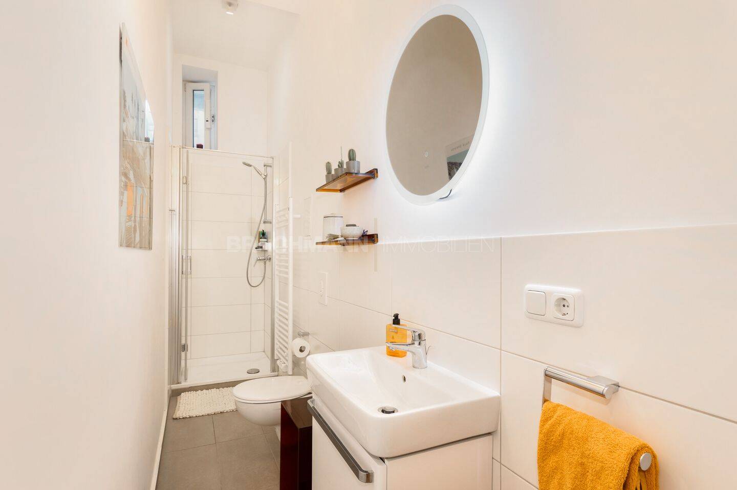 Nur noch ein Schritt zu Ihrem neuen Zuhause in Charlottenburg – Berlin – Vorschaubild 5