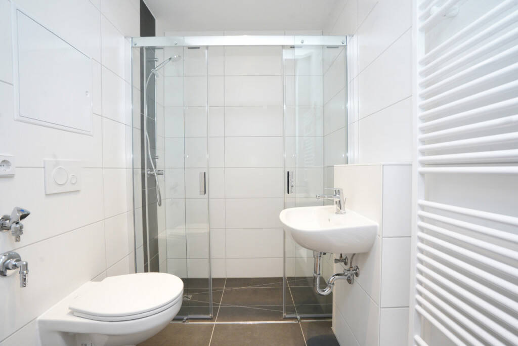 Balkon / Großes Schlafzimmer / Große Dusche