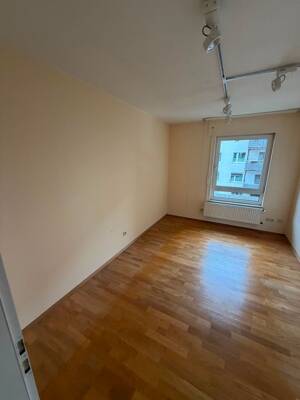 84m² SG Mitte Warmiete 1.125 € – 42655 Solingen – Vorschaubild 2