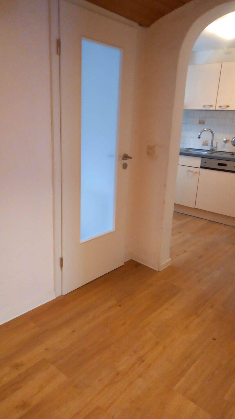 Zentral & dennoch ruhig: Helle 3-Zimmer-Wohnung mit Atelier – Stuttgart – Vorschaubild 4