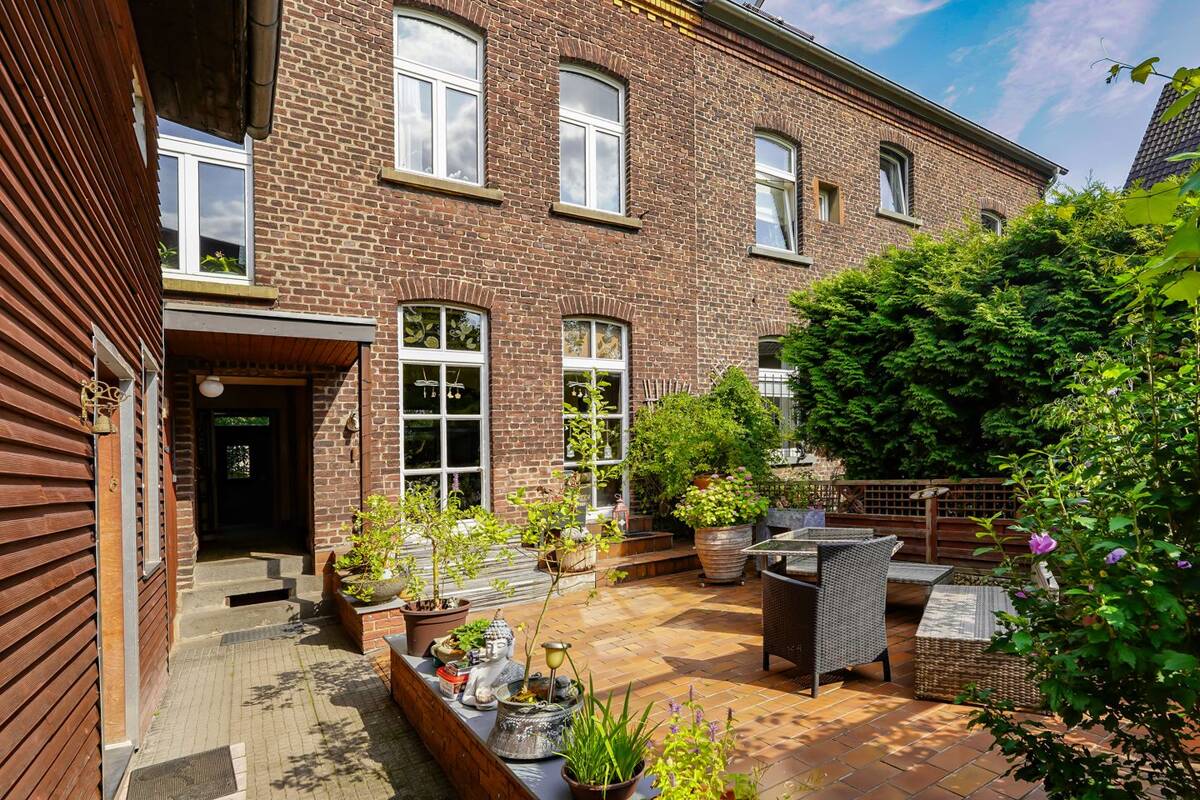 Einfamilienhaus & Baugrundstück im Zentrum von Angermund – 40489 Düsseldorf – Bild 1 von 9