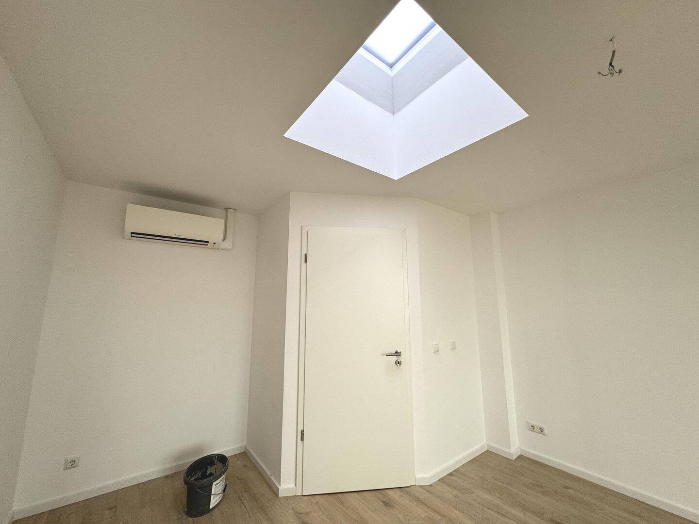 Großzügige Altbauwohnung mit Klimaanlage, Fußbodenheizung & EBK – Magdeburg – Vorschaubild 4