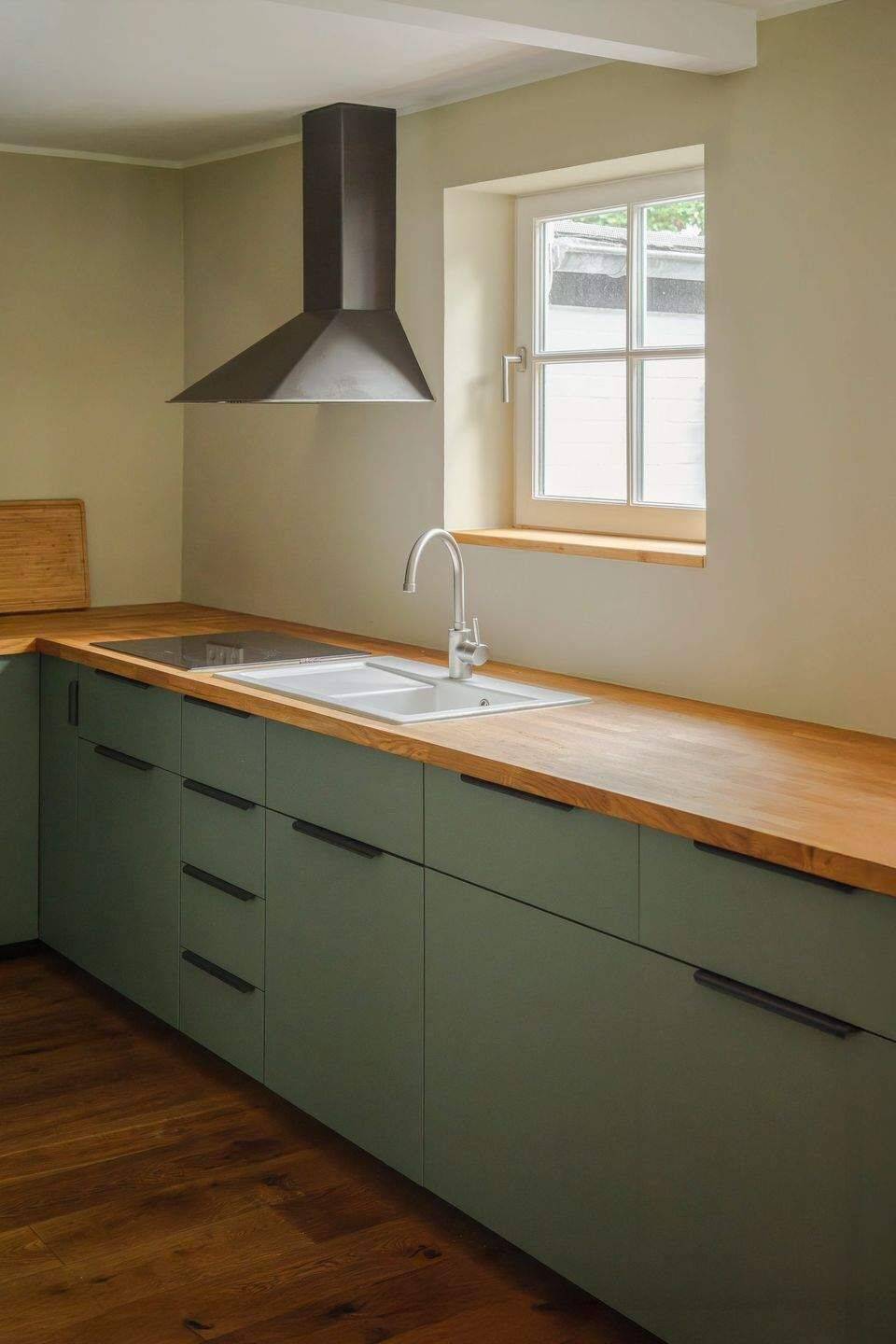 Design trifft Küstenruhe: Großzügige Maisonette mit Garten, Sauna und Reetdachcharme – Sankt Peter-Ording – Vorschaubild 3