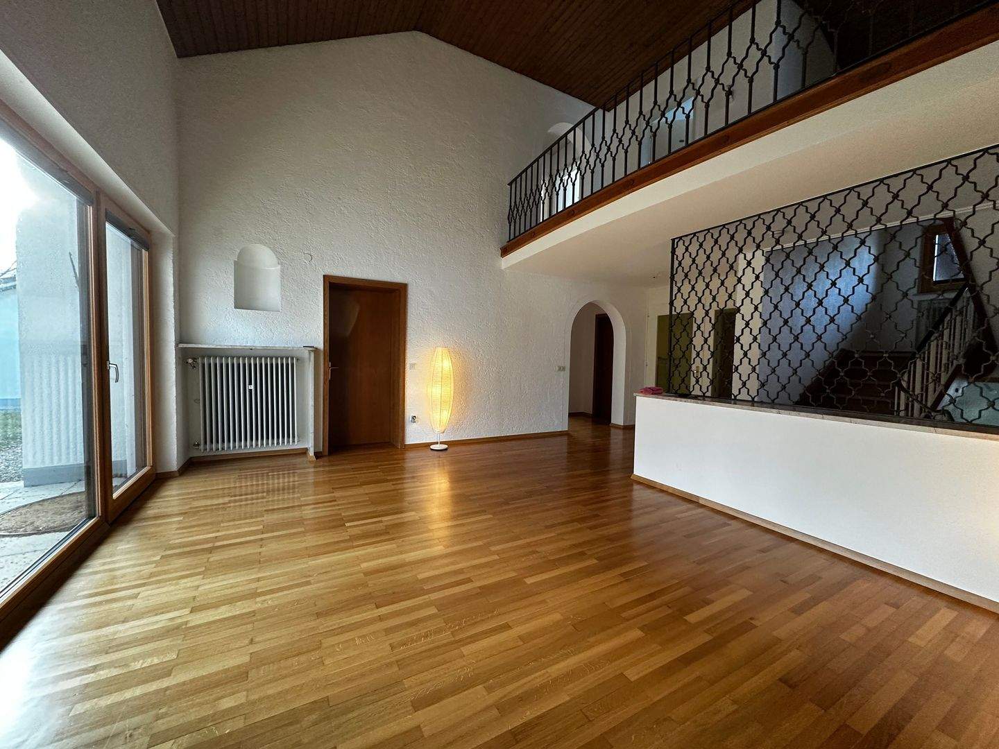 Am Ende der Straße steht ein Haus am See! Exklusives Einfamilienhaus mit Seeblick in Lautrach – Lautrach – Vorschaubild 2
