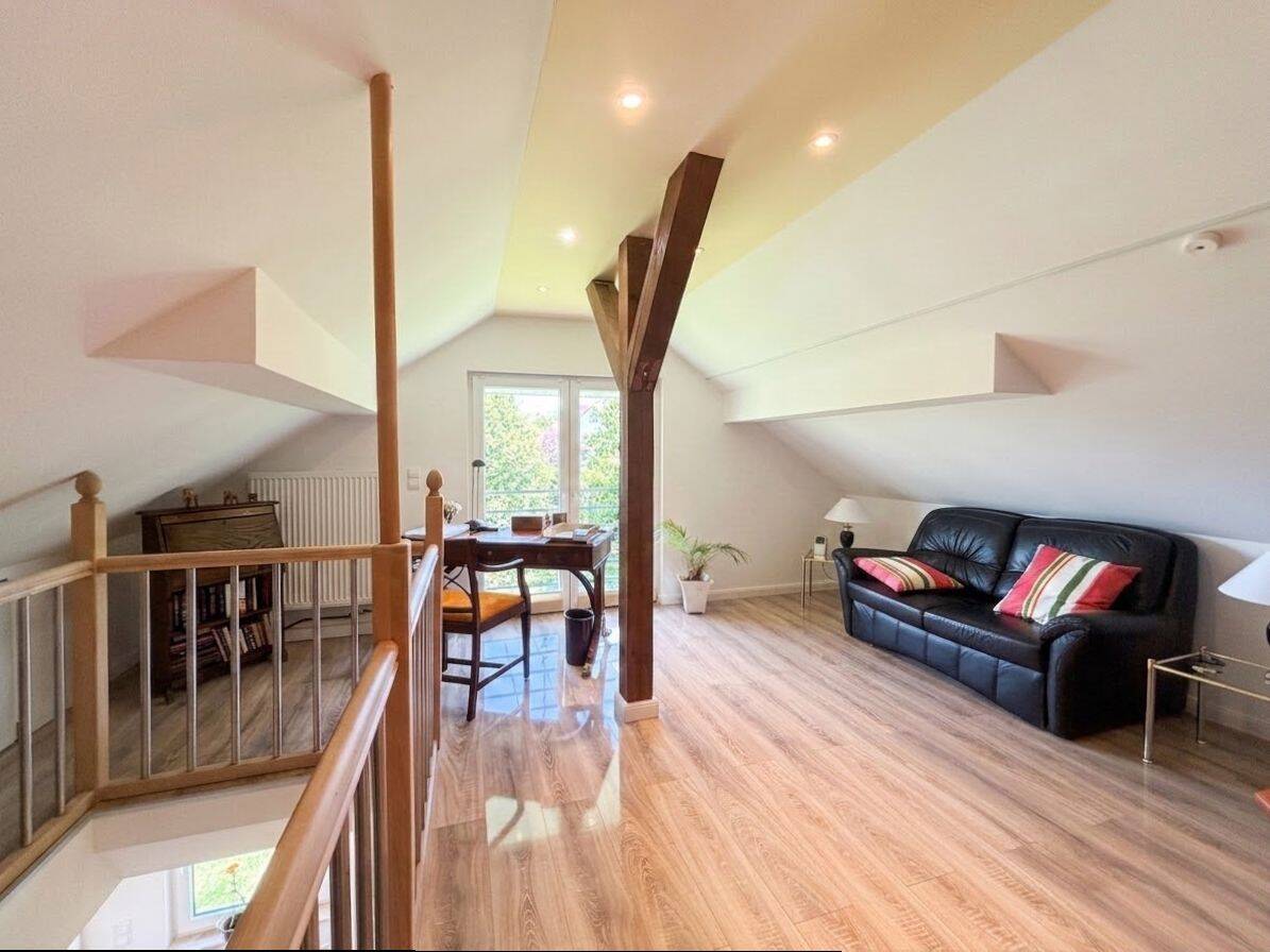 Modernisiertes Einfamilienhaus mit Energieklasse A & zusätzlichem Baugrundstück – Gemünden (Felda) – Vorschaubild 8