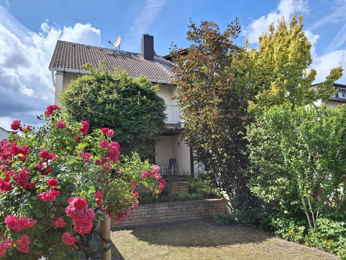 Solide Doppelhaushälfte für Ihre Familie! – 64839 Münster – Bild 1 von 9