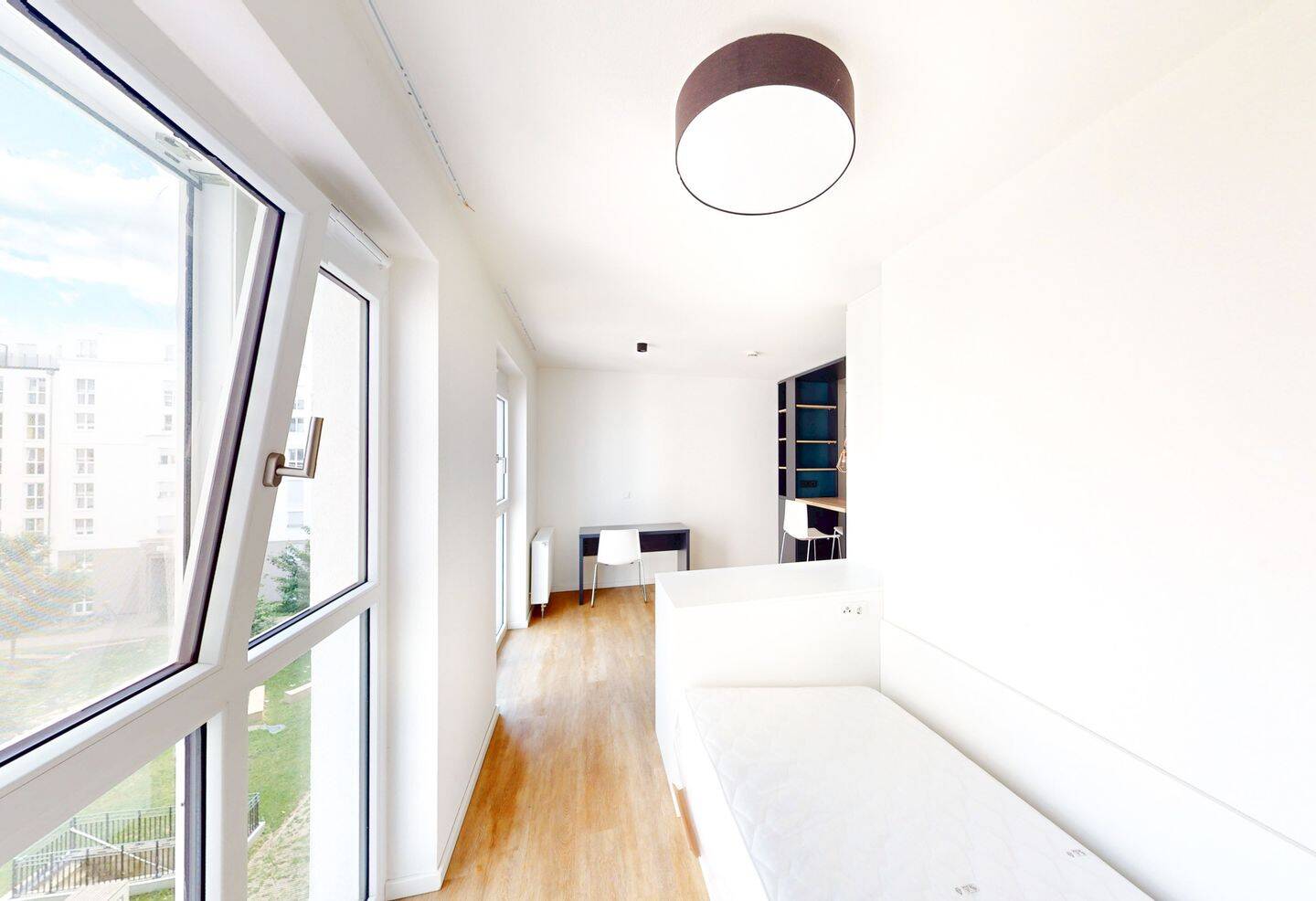 Modern eingerichtete 1-Zimmer-Wohnung – Frankfurt am Main – Vorschaubild 6