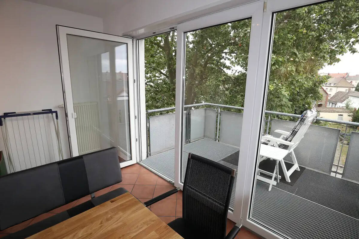 Komfortable 2,5-Zimmer-Wohnung, barrierefrei und seniorengerecht, in Ludwigshafen-Mundenheim – 67065 Ludwigshafen am Rhein – Bild 1 von 9