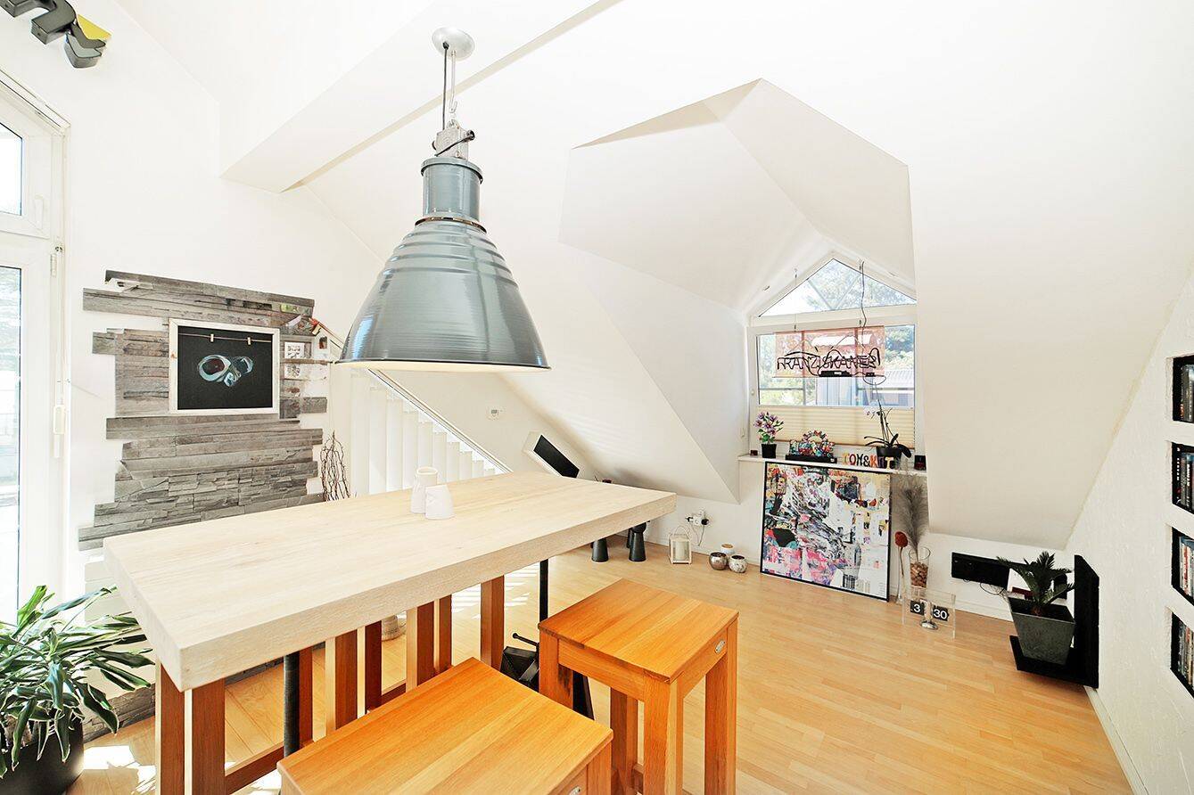 Exkl. 3-Zimmer-DG-Wohnung mit Dachterrasse, 2 Balkonen, Sauna und EBK in Bestlage Waldperlach – München – Vorschaubild 7