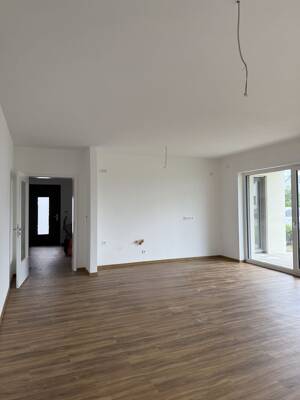 2 Zimmer Mietwohnung mit Terrasse und Gartenanteil – 92699 Irchenrieth – Vorschaubild 5