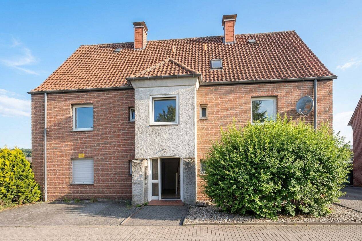 KEINE KÄUERPROVISION Zwei ETWS in solidem Dreifamilienhaus direkt auf dem Oerlinghauser Tönsberg – Oerlinghausen – Vorschaubild 2
