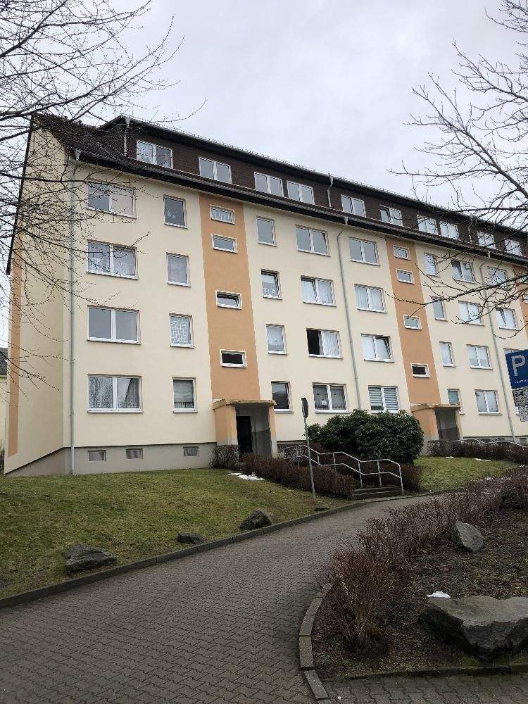 Helle Dachgeschosswohnung - WG geeignet -EBK optional möglich – Chemnitz – Vorschaubild 2