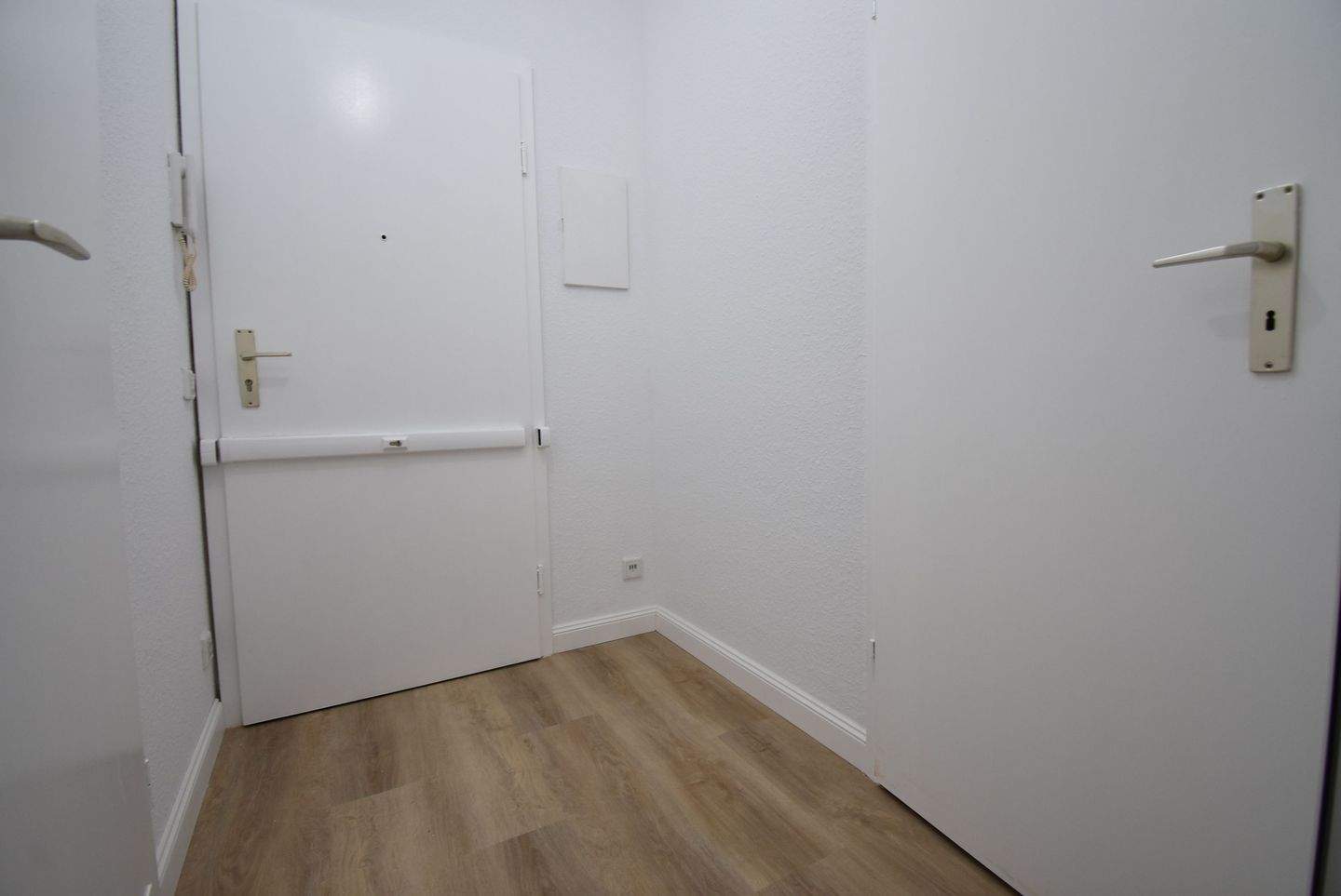Bezugsfrei! Renovierte 2-Zimmer-Wohnung mit Balkon – Wuppertal – Vorschaubild 8
