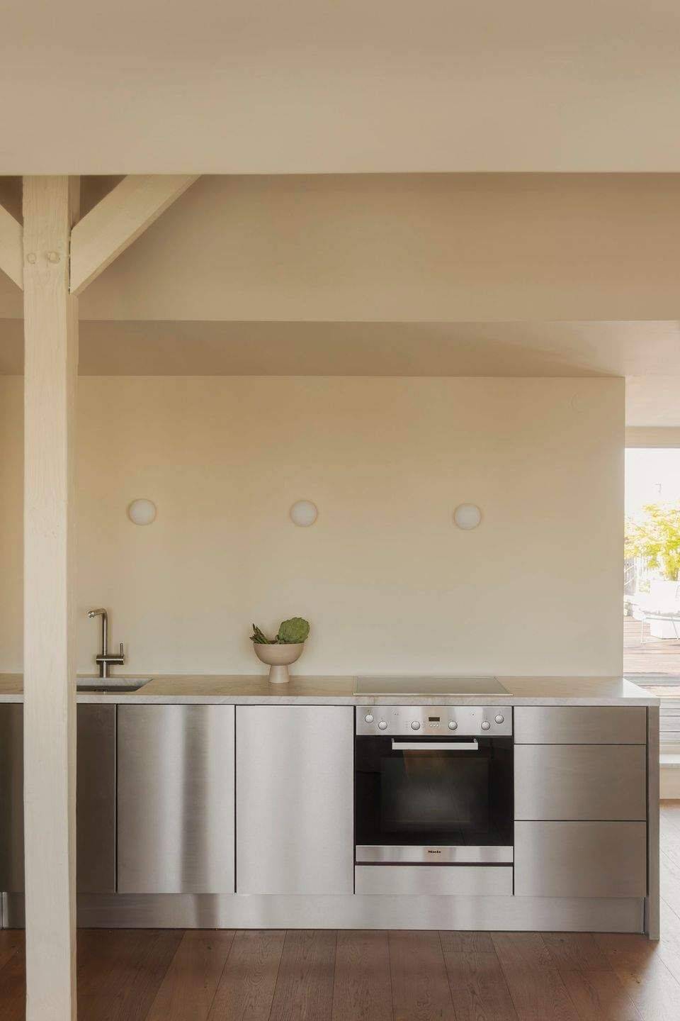 Stilvoll renovierte Dachgeschoss-Maisonette mit sonniger Dachterrasse – Köln – Vorschaubild 2