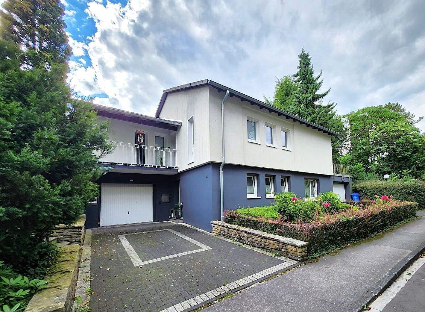 = H = FREISTEHENDES ZWEIFAMILIENHAUS IN TOP WOHNLAGE! 2X GARAGEN, TERRASSEN, GARTEN = H = – Wülfrath – Vorschaubild 3