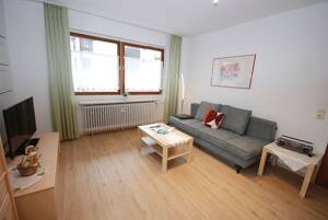 Zwei-Zimmer-Wohnung komplett möbliert und ausgestattet in zentrumsnaher Lage – 83435 Bad Reichenhall – Vorschaubild 4