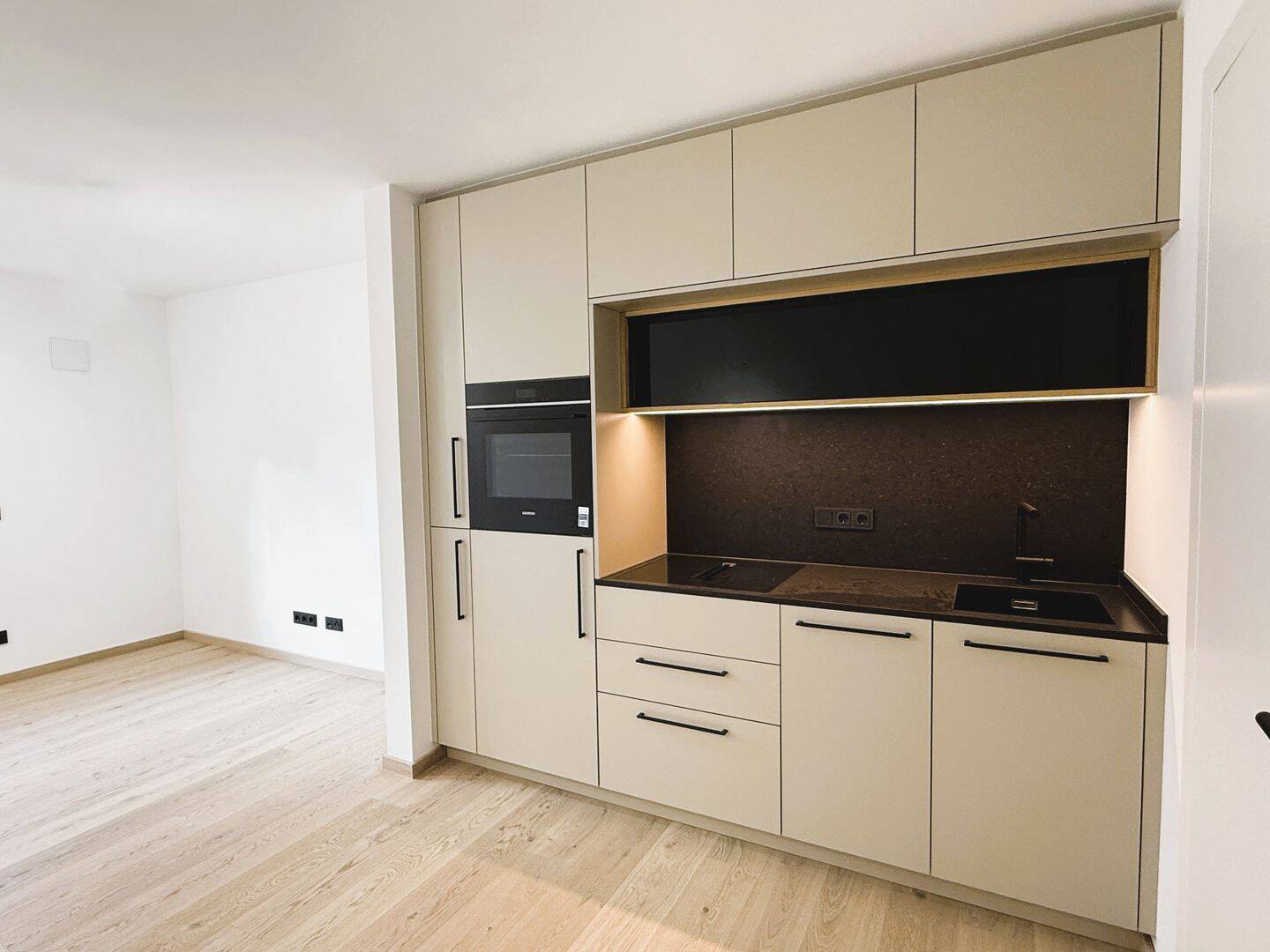 Elegante 2-Zi.-Whg.! Hochwertig kernsaniert! Bestlage Schwabing! – München – Vorschaubild 8