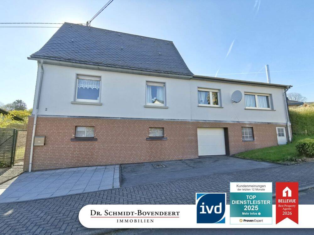 Gepflegtes Einfamilienhaus mit möglicher Einliegerwohnung in 57629 Lochum!