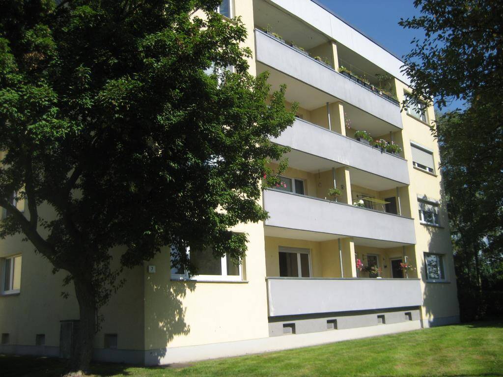 Heute ein König: Ihr neuer Balkon mit Blick ins Grüne.