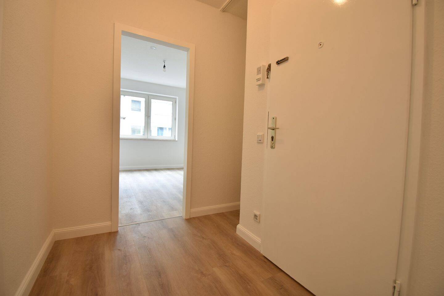 Erstbezug! Bezugsfreie 3-Zimmer-Whg mit Balkon – Wuppertal – Vorschaubild 2