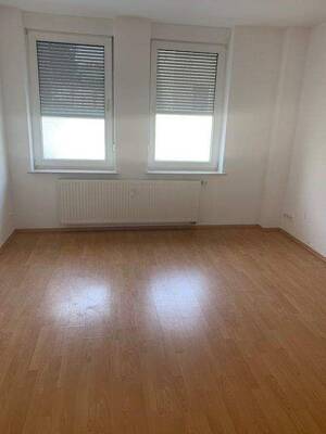 Attraktive renovierte 2,5-Raum-Wohnung in verkehrsgünstiger Lage in Essen-Kray – 45307 Essen – Vorschaubild 2