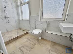 Neu. Schön. Altstadt. - Frisch renovierte 4-Zimmerwohnung in Kiel - Kiel-Altstadt