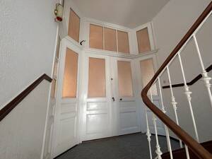 Altbaucharme trifft Wohnkomfort - Stilvolle 4-Zimmer-Wohnung mit Balkon, Einbauküche und Stellplatz – 60435 Frankfurt am Main – Vorschaubild 6