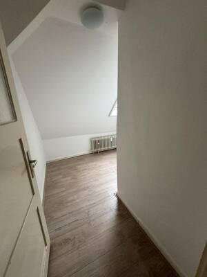 4 Zimmer Dachgeschosswohnung mit Einbauküche – 38644 Goslar – Vorschaubild 2