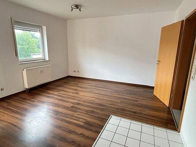+++Lichtdurchflutetes Single-Apartment mit Balkon und Aufzug+++ – Chemnitz – Vorschaubild 2