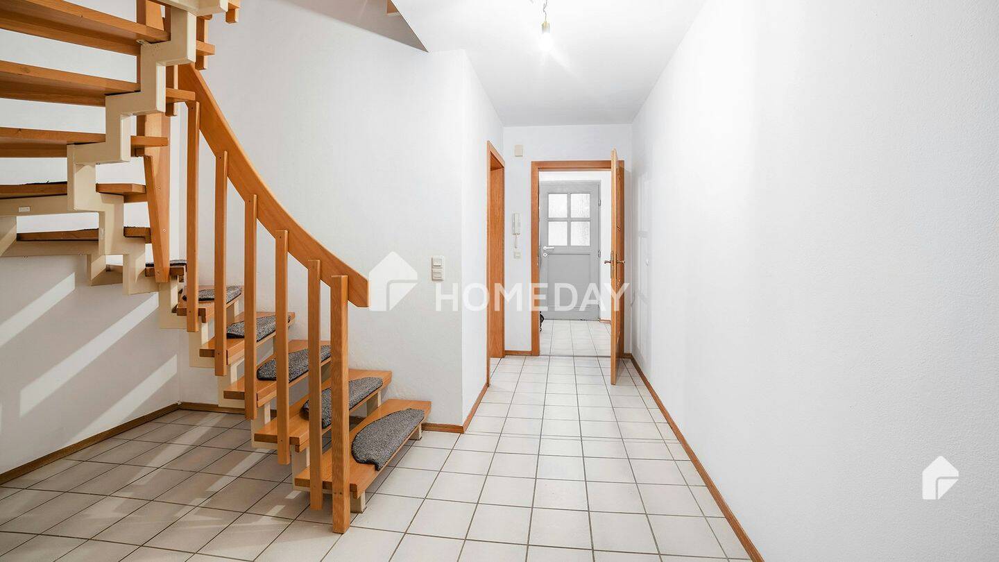 Bezugsfrei! Attraktive 4-Zimmer-Wohnung mit 2 Balkonen und EBK in Ingolstadt – Ingolstadt – Vorschaubild 5