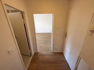 BESICHTIGUNG Freitag 12:30 Charlottenburg: Saniertes ERSTBEZUG Apartment MIT BALKON - 33 m² – 10717 Berlin – Vorschaubild 7