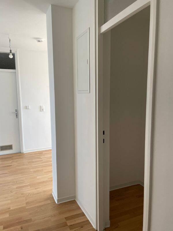 Schöne 3 Zimmer-Wohnung mit Loggia – Nürnberg – Vorschaubild 6